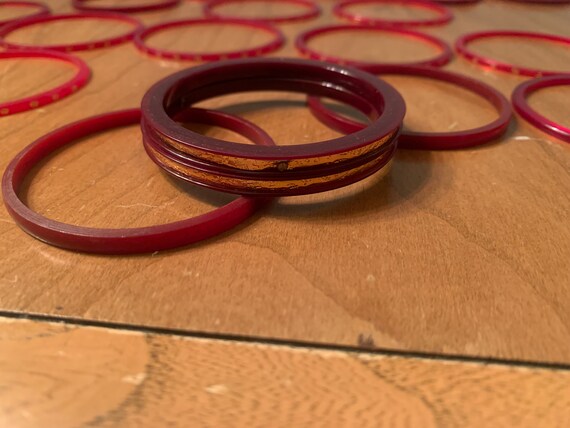 Vintage Lot of 25 Child Sized Plastic Bangles Red… - image 6