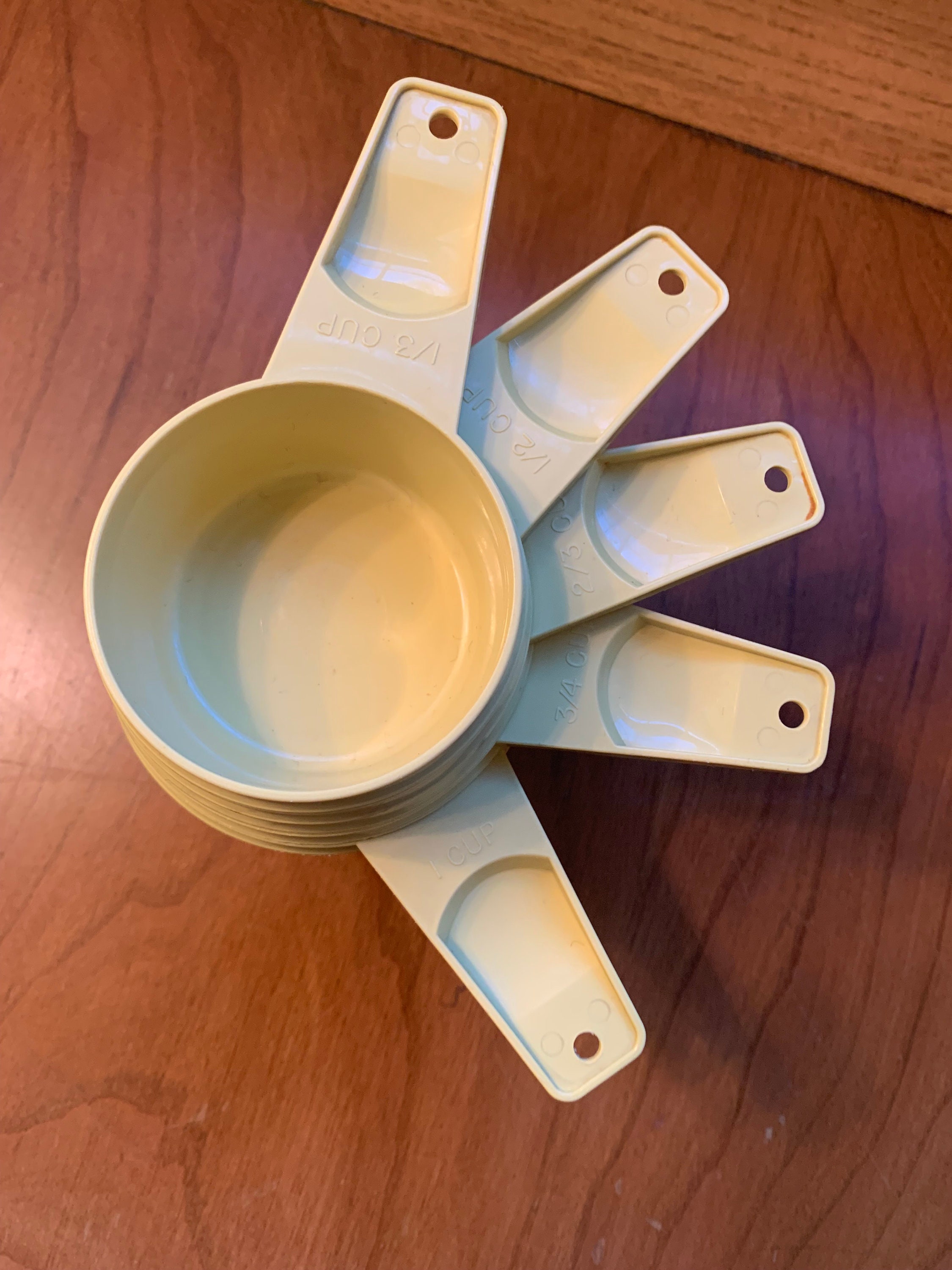 Set of 5 Vintage 1970s Yellow Retro Tupperware Plastic Measuring Cups