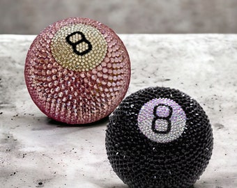 Bling Magic 8 Ball verzaubert mit Strasssteinen