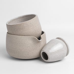 Minimal Stoneware Matcha Bowl with Spout – Grey Handmade Ceramic Matcha Set – Matchawan, Cup, Matcha Kit Gift
