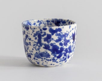 Handmade ceramic coffee cup, Modern ceramic cup set, No handle mug with cobalt splashes, Splattered cup, Ceramic tumbler, Handmade mug
