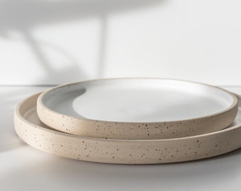 IN STOCK Minimal ceramic plates with a rim, flat speckled plates with edge, unglazed beige clay and white matte glaze stoneware dinnerware