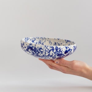 Ceramic Bowl, Porcelain Pasta Bowl, Modern Dinnerware, Blue Splattered Ceramic Bowl, Shallow Breakfast Bowl in Blue and White, Salad Bowl