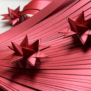 Moravian Froebel Star Strips-Rosso granato (60 strisce / confezione), strisce di carta metallizzata 5mm / 10mm, alta qualità 130GSM (grammatura)