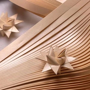 Mährische Fröbel Stern Streifen- Gold (60 Streifen/Packung), 5mm/10mm Metallic Papierstreifen, Hochwertige 130GSM (Paper weight)