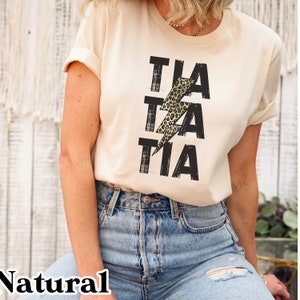 Retro Tia Shirt, Auntie Shirt, New Aunt Shirt, New Tia Shirt, Gift for aunt, pregnancy announcement, Christmas gift Tia,  Gift from niece