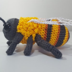 Crochet pattern Bumblebee PATTERN ONLY image 3