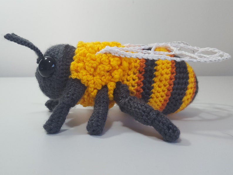 Crochet pattern Bumblebee PATTERN ONLY image 3