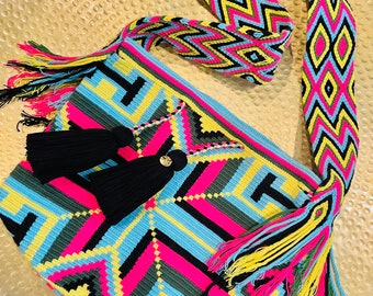 Bucket Bag | Spring Colors | Handwoven in Colombia  | Bohemian Style | Boho Chic Bag  | Fair Trade | Handmade | Artisan Made | Gift Ideas