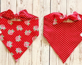 Bandana dla psa Rose, dwustronna bandana dla psa, bandana dla psa, bandana Red Rose, bandana wiązana, dwustronna bandana dla zwierząt, bandany dla psów