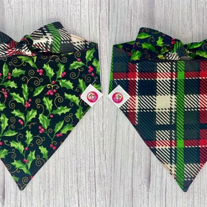 Christmas Dog Bandana, Christmas Bandana, Holly Bandana, Holly Dog Bandana, Reversible Dog Bandana, Snap On Dog Bandana, Tie On Bandana
