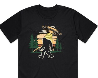 Bigfoot Shirt, UFO Shirt, Lustiges Shirt, Camping Shirt, Lagerfeuer Shirt, Wanderspaß Shirt, Sasquatch Shirt, Lustiges Bigfoot Shirt, Bigfoot UFO