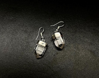 Clear Quartz Crystal Earrings / QUARTZ DANGLES / Dainty Quartz Drop Earrings / Bridesmaid Gift / Crystal Quartz Point Earrings / Wife Gift