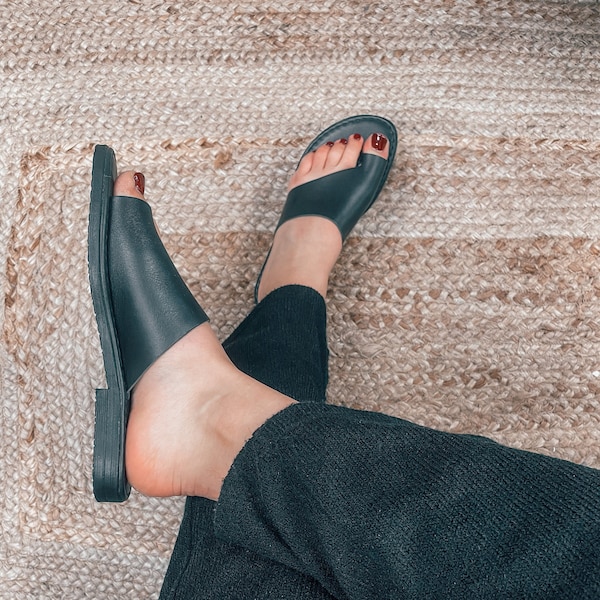 Black Flip Flop Sandals for Women, Thong Leather Sandals Black, Womens Greek Sandals from Genuine Leather, Sandalmania Round Toe Sandals