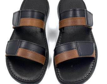 Sandalias de cuero para hombre, chanclas de playa negras sin cordones hechas a mano, sandalias casuales de verano para vacaciones, piscina y uso diario.