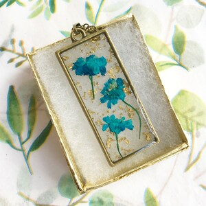 Blue Flowers Resin 18&quot; Necklace