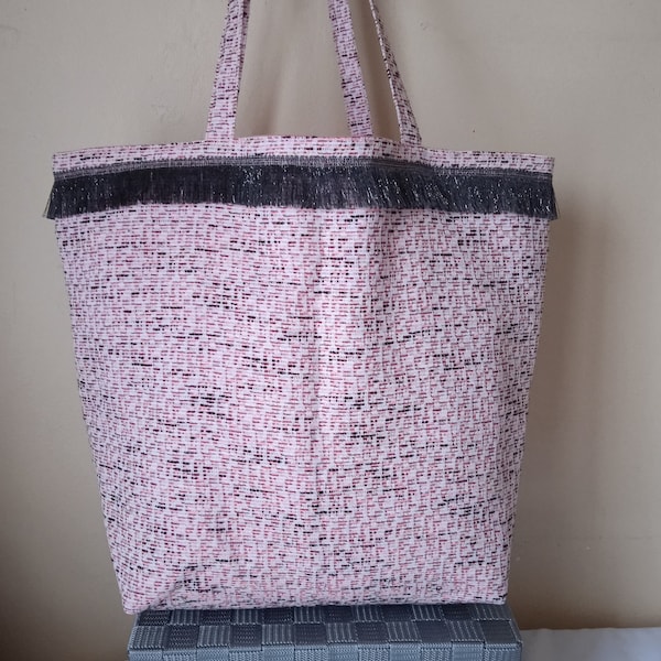 Sac cabas , fourre tout , doublé avec une poche intérieur , tissu chiné rose