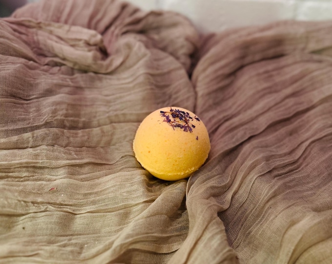 Tootie Frootie Bath Bomb - Sandalwood - Sweet Orange - Neroli