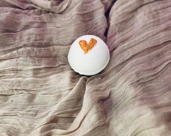 Belle Bath Bomb - Lavender - Eucalyptus - Lemongrass