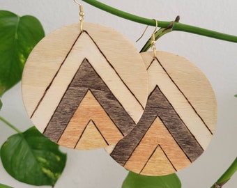 Holz Statement Ohrringe, Große, geometrische Boho Ohrringe, Holz gebrannte Pyrografie Ohrringe, Super leicht, 7,5 cm Durchmesser