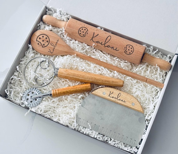 Engraved Rolling Pin, Dough Mixer, Cake Knife & Tongs | Gift for Mom or Baker | Custom Name Baking Gift Box | Home Baking Tools Set