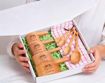 Personalized Baking Gift Set, Wood Measuring Cups & Spoons Gift Box for Bakers Mother Her