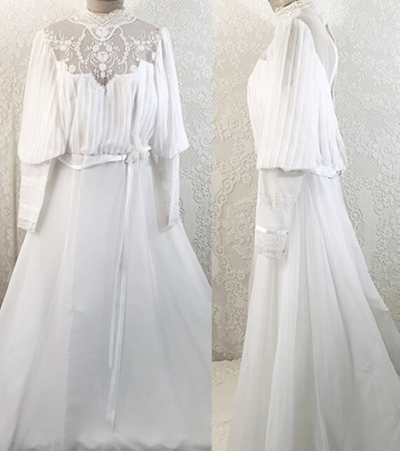 70s A Line Wedding Dress Bishop Sleeve w Train