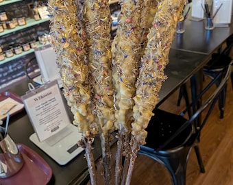 Incienso botánico para exteriores con cera de abejas, gordolobo, lavanda, rosa y aciano.