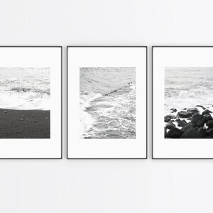 Conjunto de impresiones monocromáticas de playa: Fotografía oceánica en blanco y negro (descarga digital)