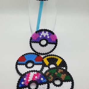 Perles de repassage Hama Pokémon Poké Balls de 1re génération Anime Couvercle en verre image 2