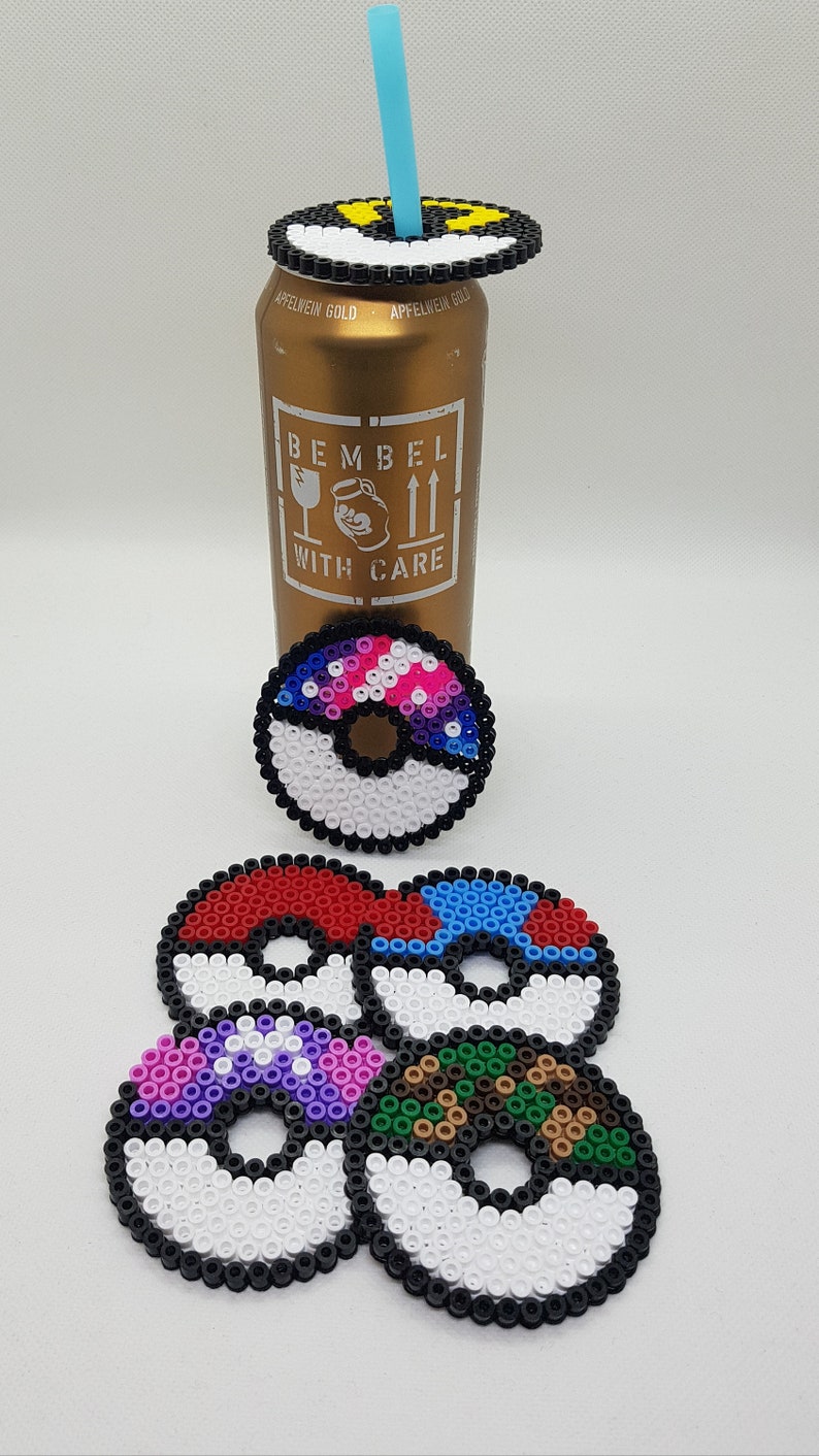 Perles de repassage Hama Pokémon Poké Balls de 1re génération Anime Couvercle en verre image 3