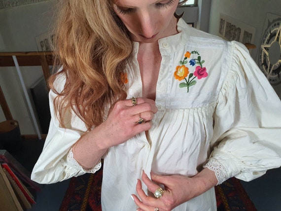 Vintage 1950s Ukrainian White Embroidered Cotton D