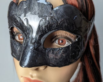 Women's mask - gray and black impact resistant