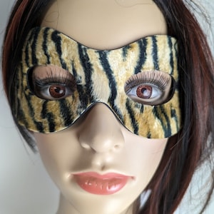 Party mask tiger mask big cat