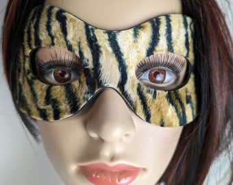 Party mask tiger mask big cat
