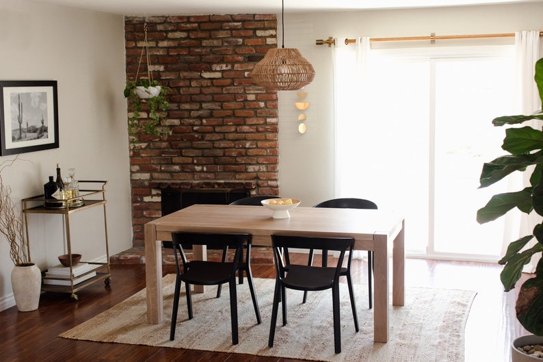 Custom 'Nova' Dining Table
38"W X 72"L X 30"H
Solid White Oak