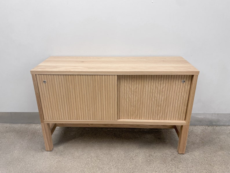 EQUINOX Solid Wood Fluted Kitchen Sideboard/ Media Console Made to Order Bild 1
