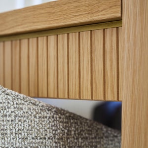 SUPERNOVA - Mesa de comedor estilo Parsons de madera maciza acanalada (hecha a pedido) imagen 2