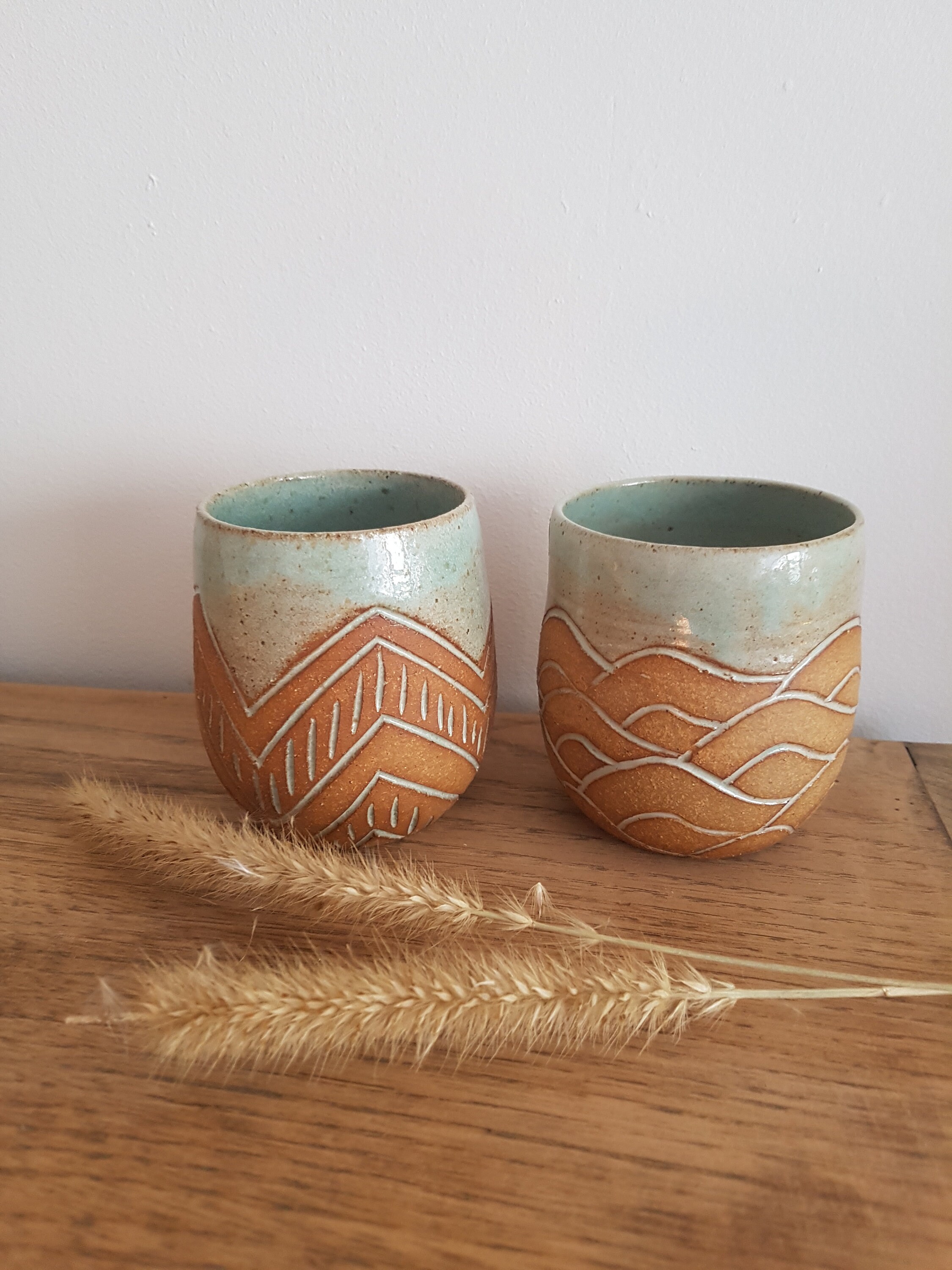 Tasse Grès Rouge Décorée Vert