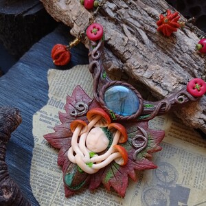 Halskette Göttin Herbst, Ahornblatt Anhänger, Physalis Schmuck, Labrador Chrysopras Amulett