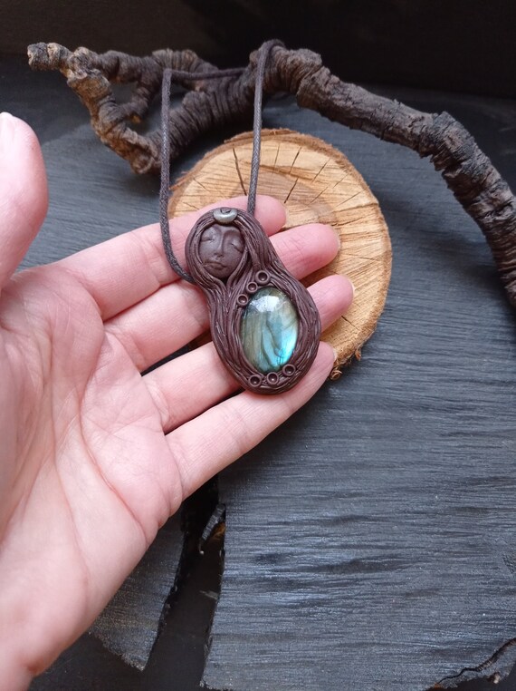 Pendant Mother Earth Goddess Gaia labradorite necklace