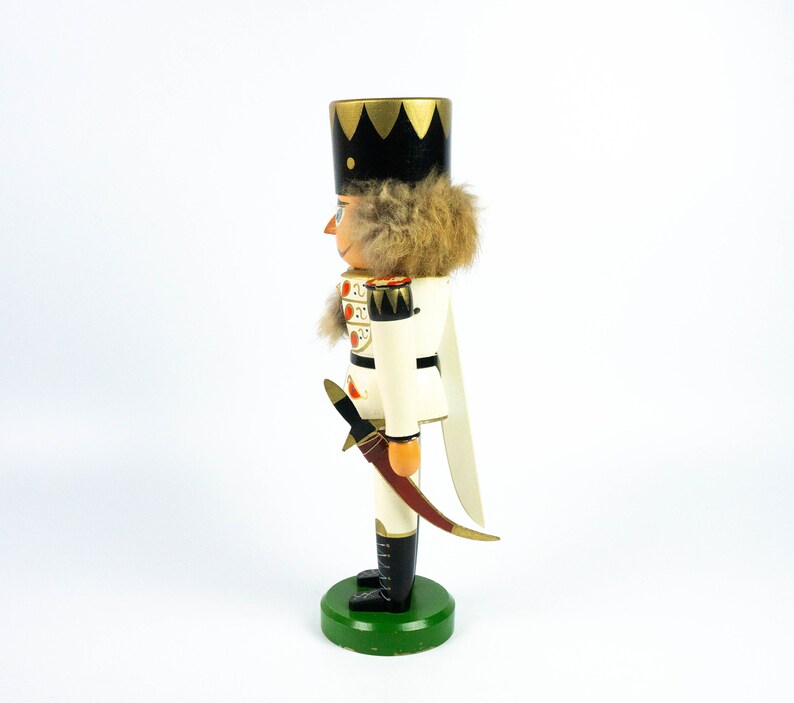 Nutcracker made of wood, vintage, original Erzgebirge, probably VEB Hodrowa GDR GDR, hussar with saber image 4