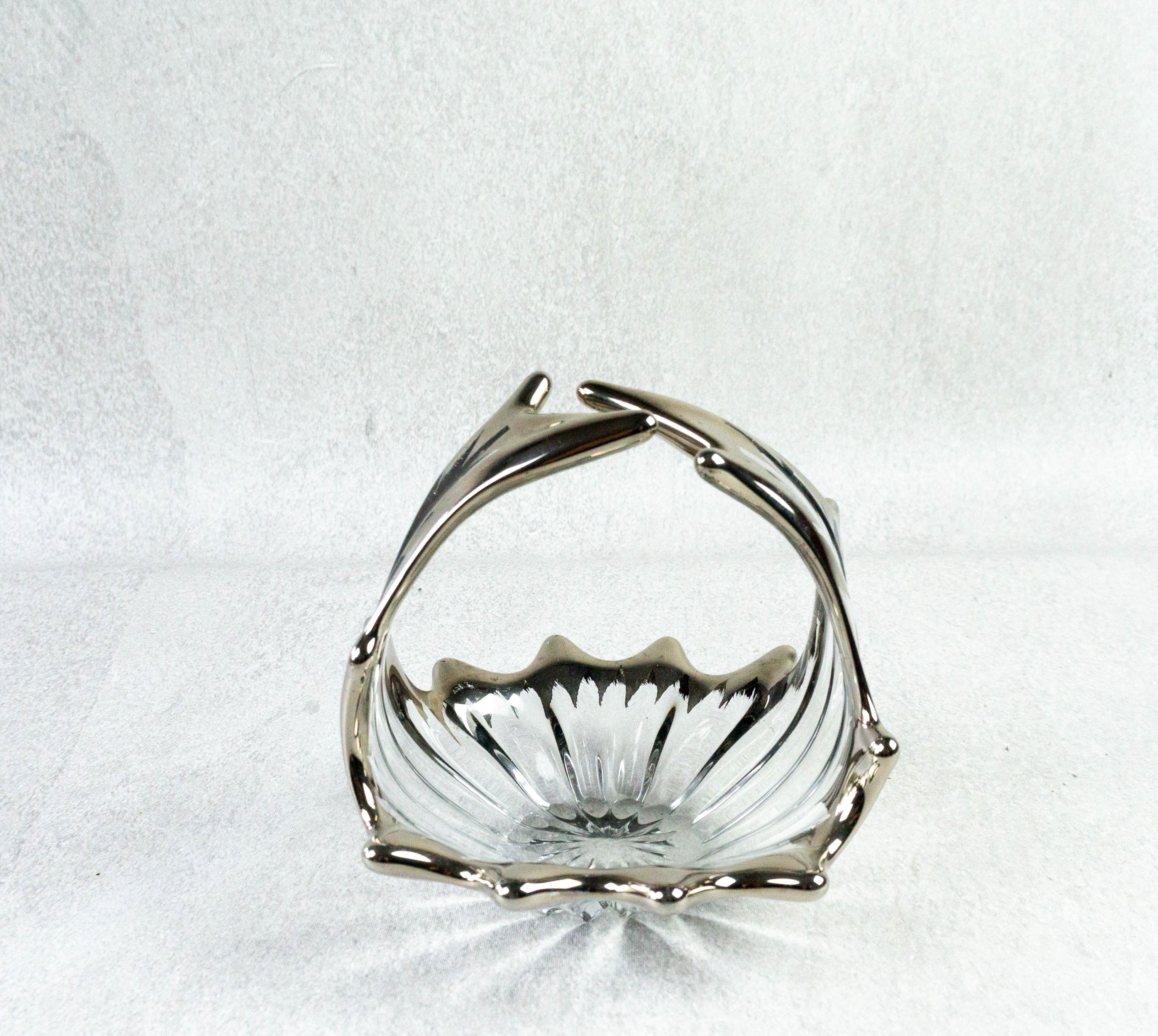 ヴィンテージガラスボウル ムラーノスタイル、ハンドル付き、尖った