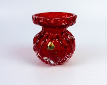 Original Ingrid Glas vase, bark vase in red, vintage, glass vase with textured decoration, Brutalist, spherical shape
