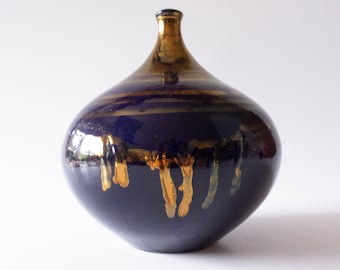 Vintage Vase von Karl-Heinz Löffler, in glatter blauer und golderner Glasur, Höhe 21 cm, Midcentury, Kugelvase solifor