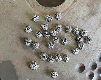 10 Stück - Bali-Perlenkappen aus Sterlingsilber, 10 mm, Bali-Perlen-Akzent, Perlenkappen aus Sterlingsilber, Schmuckherstellung, Restposten, Sterlingsilber-Schmuckteile (BB-001)
