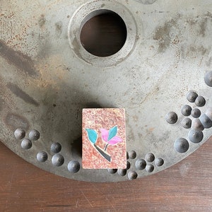 Small Soap Stone Jewelry/Trinket Box, Mother of Pearl Flower Inlay, Mini Stone Box, Trinket/Ring Box, Stone Box, Boho Decor, Boho Style