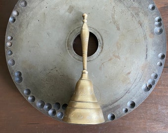 Campana de mano de latón vintage, campana de oración de latón, campana de meditación, campana de cena, hecha en India, campana de mano vintage, decoración de latón vintage, vintage