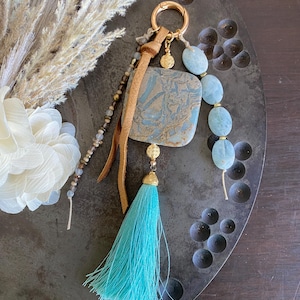 Charm de sac en jaspe et aigue-marine, breloque de sac à main de luxe bohème, porte-clés à pampille en pierres précieuses naturelles, accessoire de sac en cuir, cadeau bohème côtier