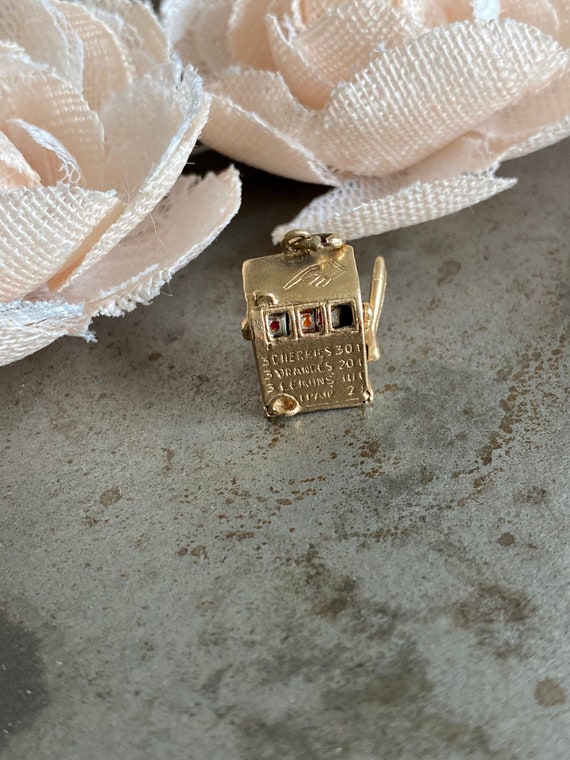 Vintage 14kt Gold 3D Slot Machine Charm, Travel C… - image 1